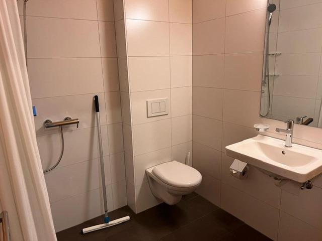 Nova Casa Spinatscha Sedrun Hostel Bilik gambar