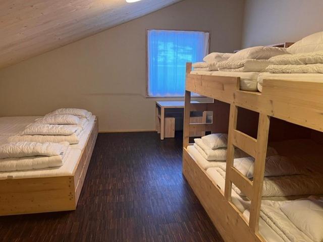 Nova Casa Spinatscha Sedrun Hostel Bilik gambar