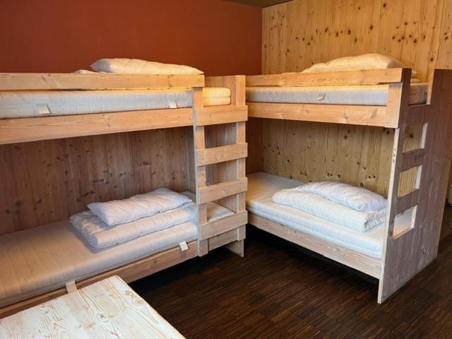 Nova Casa Spinatscha Sedrun Hostel Bilik gambar
